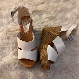 Refresh from Unique Vintage white boho wedge heel size: 7.5
